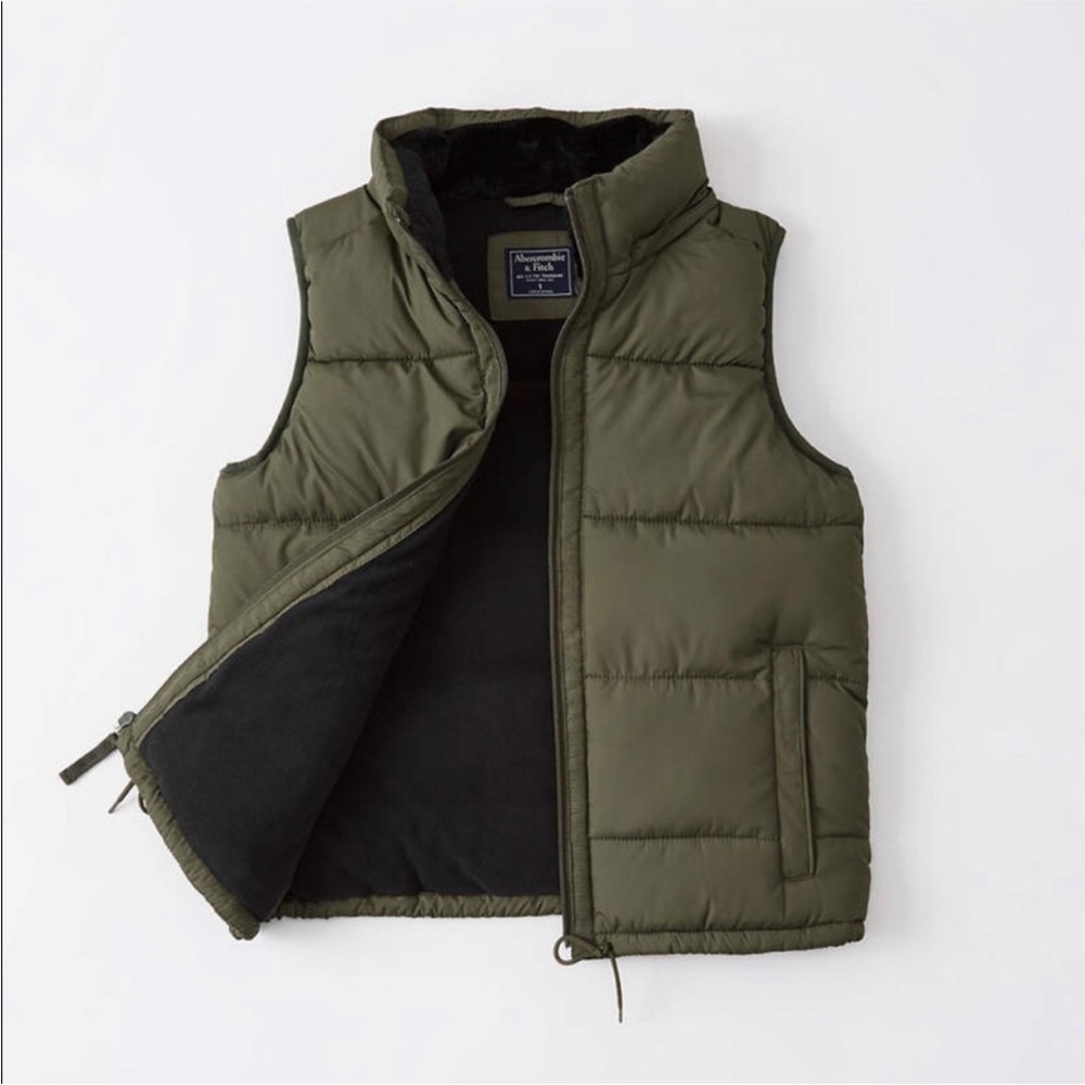A&F Puffer Vest - Picture 3 of 6